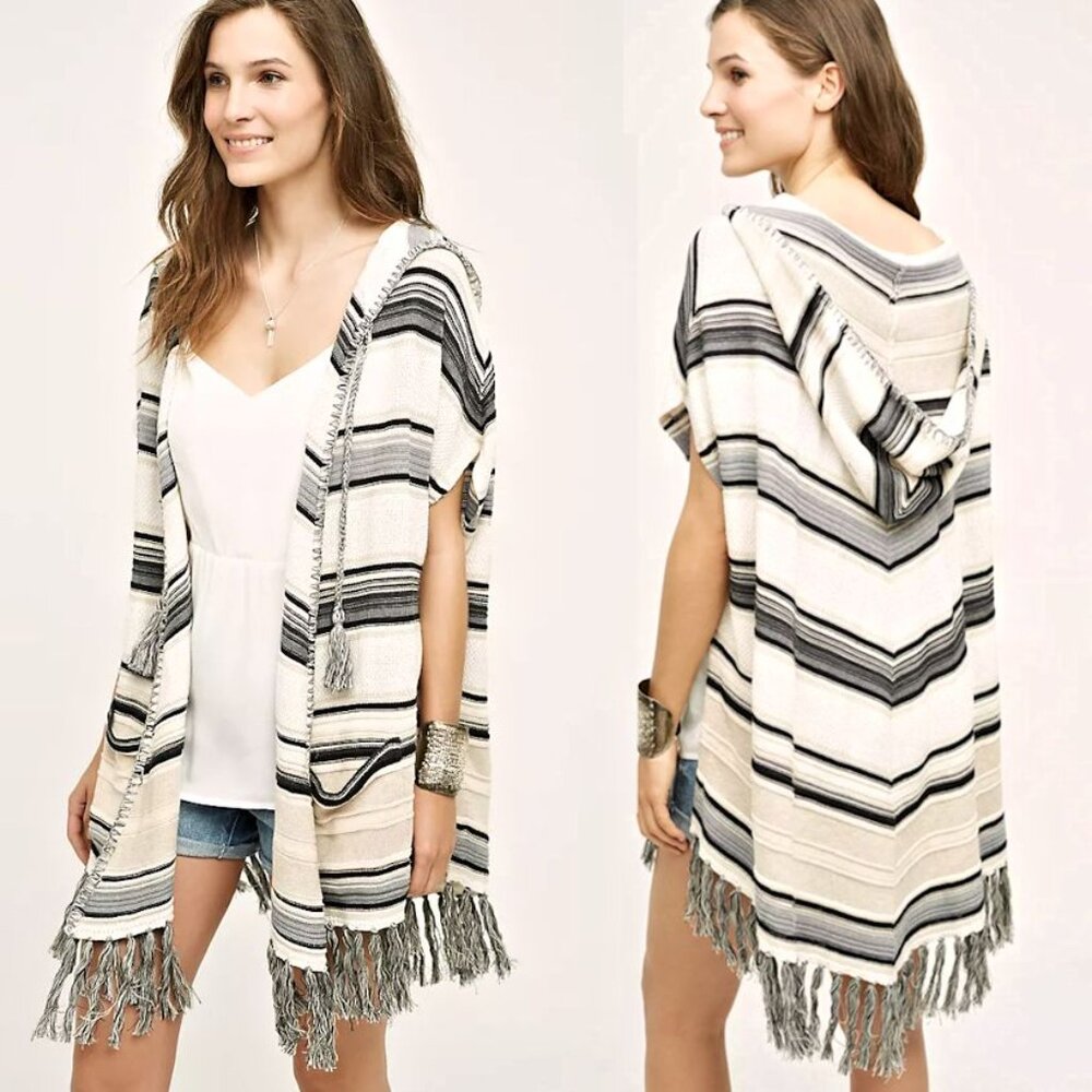 Anthropologie Moth Knit Poncho Striped Calexico Southwestern Fringe Size XS